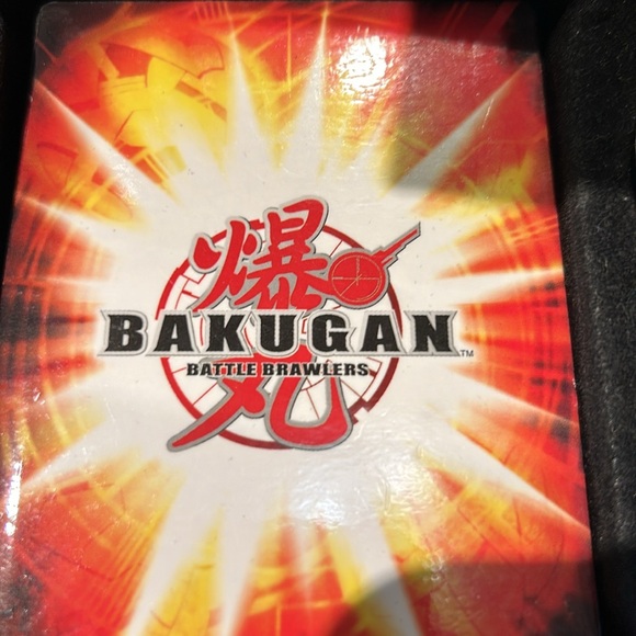BAKUGAN BATTLE BRAWLERS Magnetic Card Case With 23 Heavy, Magnetic Cards - Picture 2 of 4